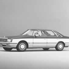 Nissan Laurel Hardtop 2000E SGL Grand Extra