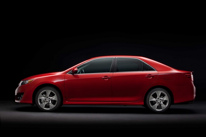 Redesigned Toyota Camry Gets Better Economy and Lower Prices Across the Line