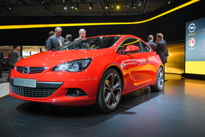 Opel Astra GTC to be unveiled in Frankfurt