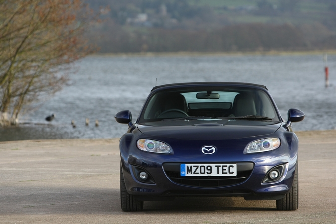 Mazda MX-5 Coupé Cabriolet 2.0i SE