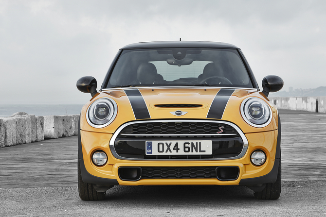 Mini Prepping Five-Door Next Generation Cooper