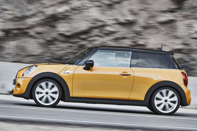 Mini Prepping Five-Door Next Generation Cooper