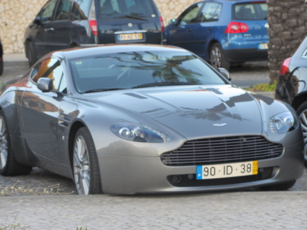 Aston Martin Virage Volante