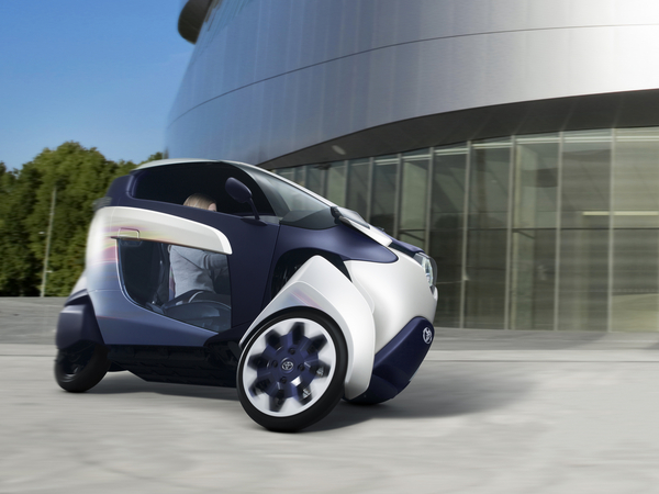 Toyota I-Road é um veículo de três rodas