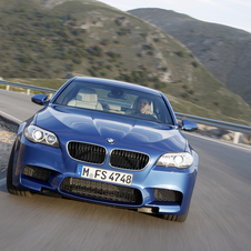 BMW unveils new M5