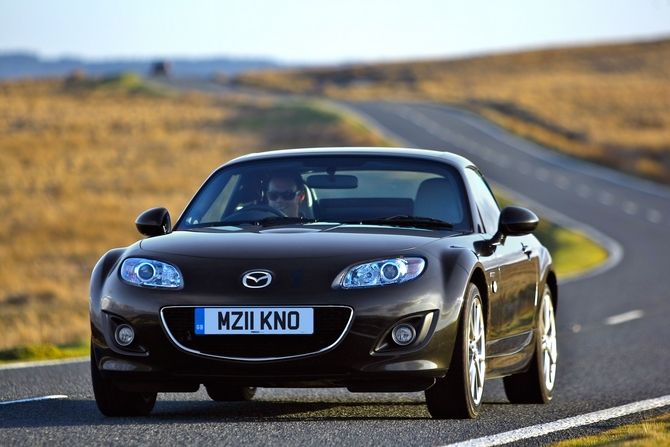 Mazda MX-5 Coupé Cabriolet 2.0i Kendo