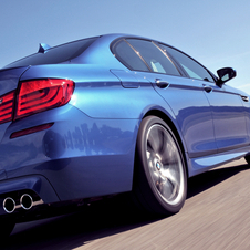 BMW unveils new M5