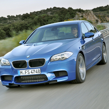 BMW unveils new M5