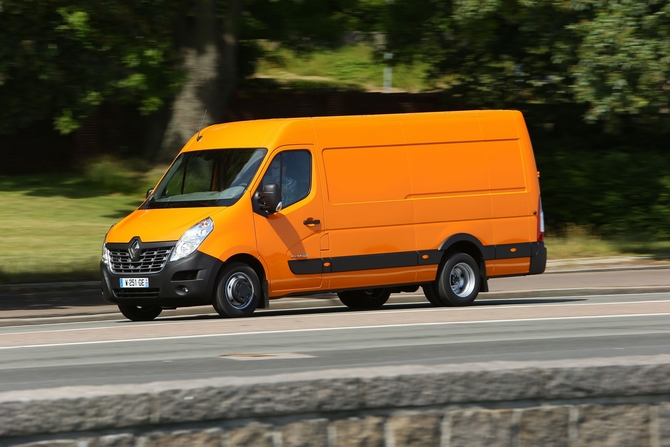 Renault Master Chassis Cabina Simples Tracção L3 3.5T 2.3 dCi S&S