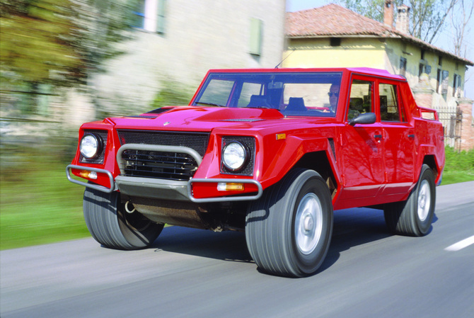 Lamborghini LM002