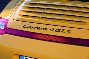 Porsche 911 Carrera 4 GTS