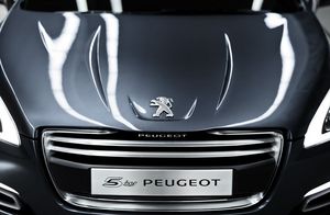 5 By Peugeot: the large luxury concept