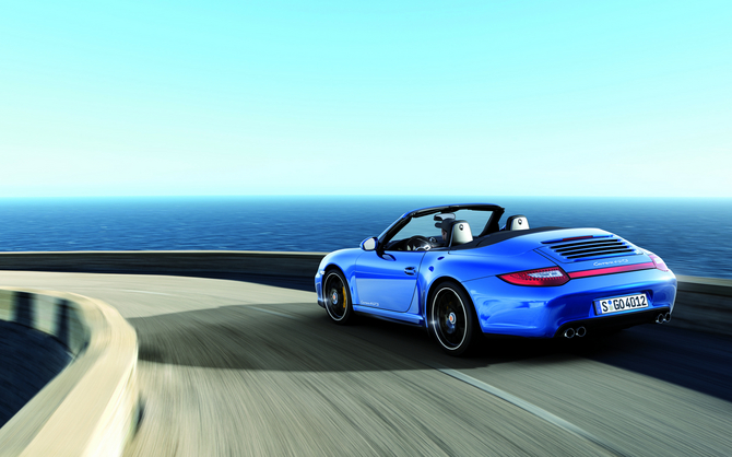 Porsche adds all-wheel drive to the Carrera GTS