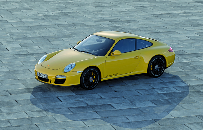 Porsche adds all-wheel drive to the Carrera GTS