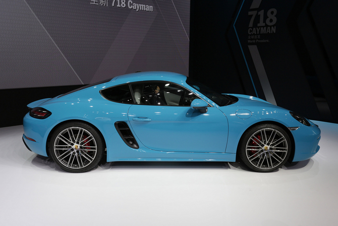 Porsche 718 Cayman S PDK