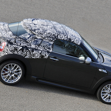 MINI shows-off camouflaged future Coupé model