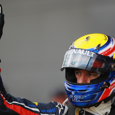 Webber takes pole in Silverstone as McLaren struggles