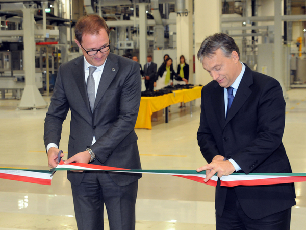 The factory was opened by the Hungarian prime minister and Opel deputy chairman