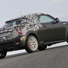 MINI shows-off camouflaged future Coupé model