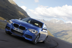 BMW M135i xDrive AT