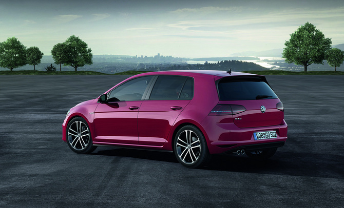 The new Golf GTD will also be there