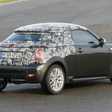 MINI shows-off camouflaged future Coupé model