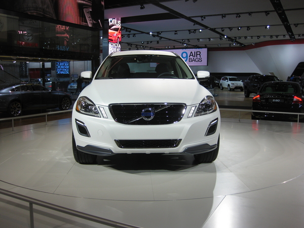 Volvo XC60 Plug-In Hybrid Concept