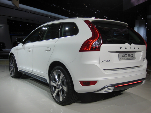 Volvo XC60 Plug-In Hybrid Concept