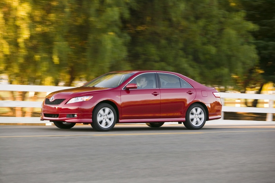 Toyota Camry SE 5-Spd AT