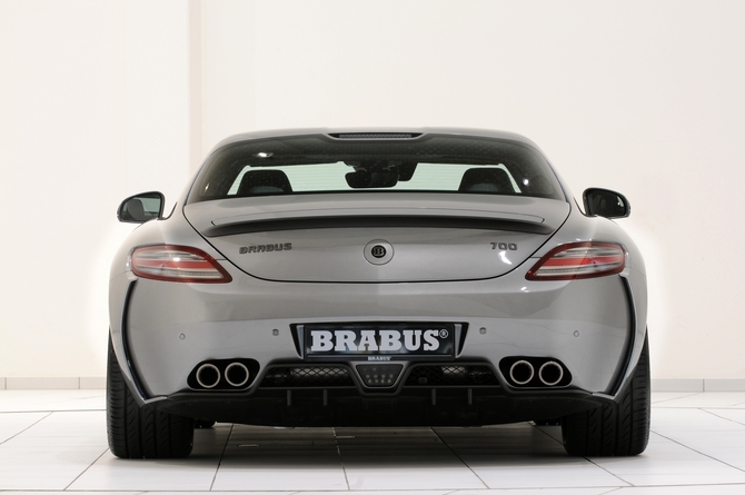 Brabus Mercedes-Benz SLS 700 Biturbo