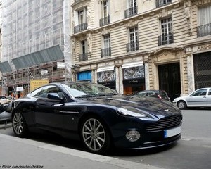 Aston Martin Vanquish