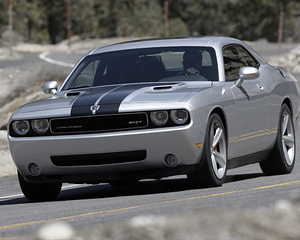 Challenger SRT8