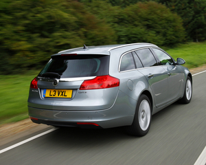 Insignia Saloon 2.0T SRi Automatic