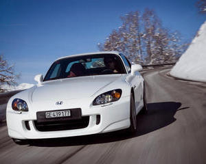 S2000