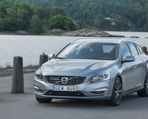 V60 D4 R-Design Summum 