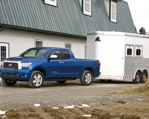 Tundra CrewMax 4X2 Tundra-Grade 5.7L