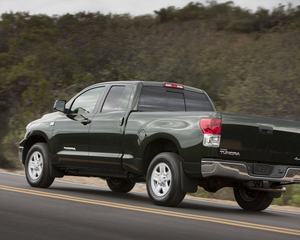 Tundra SR5 5.7L