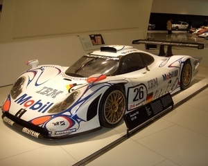 911 GT1