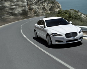 XF 5.0 V8 S Premium Luxury