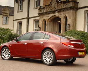 Insignia Hatchback 1.8 VVT SRi Nav