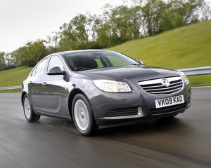 Insignia Hatchback 2.0 CDTi ecoFLEX ES