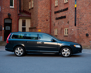 V70 2.0T Kinetic Powershift Geartronic