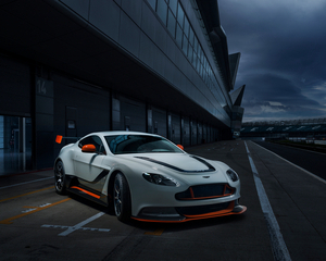 Vantage GT12
