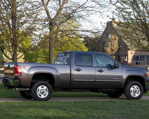 Sierra 2500HD Extended Cab 2WD SLT Long Box