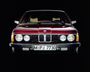 732i