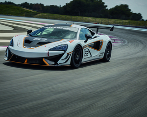 570S Sprint