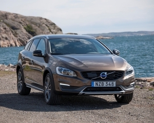 V60 Cross Country D3 Summum Geartronic