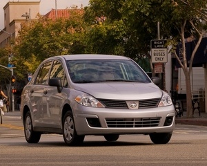 Versa Sedan 1.6