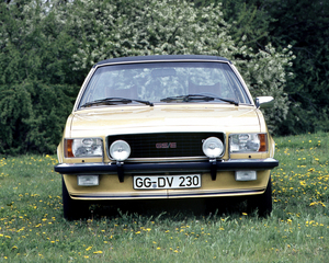 Commodore GS/E 2.8 Coupé Automatic