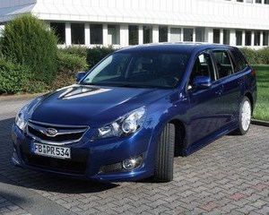 Legacy Tourer 2.0i ES